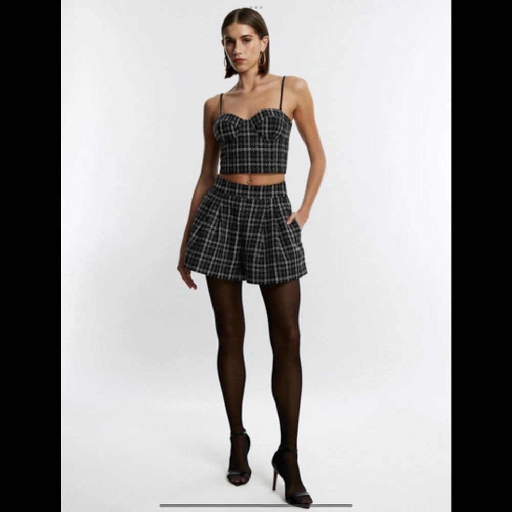 BCBGMAXAZRIA Women's Tweed Pleated Shorts